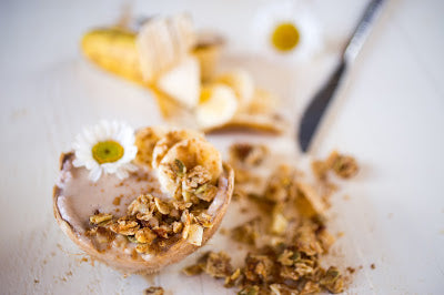 Banana Coconut Smoothie Bowl